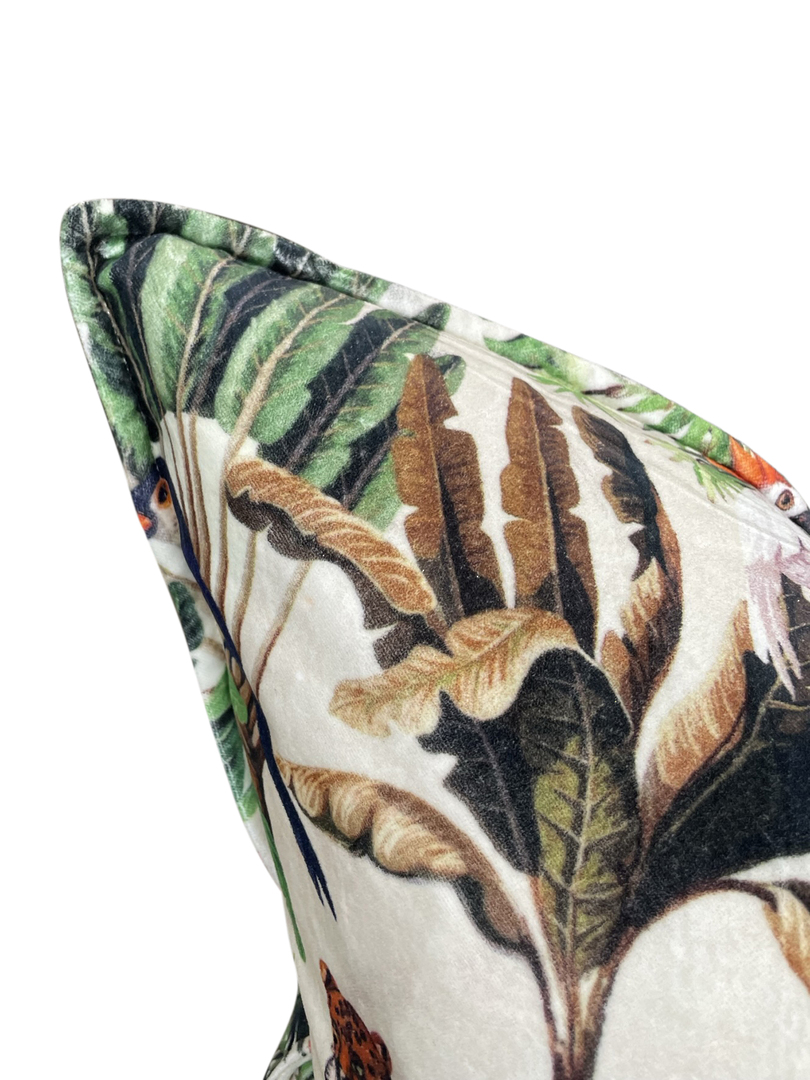 WILD LIFE ANIMALS IN JUNGLE CUSHION COVER image 1